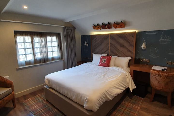 Room 10 of 58