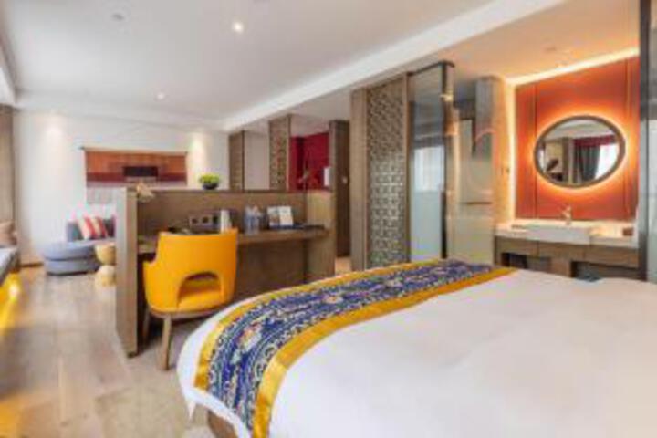 Room 21 of 23