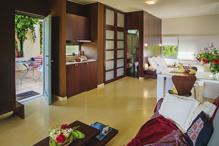 Room 16 of 47