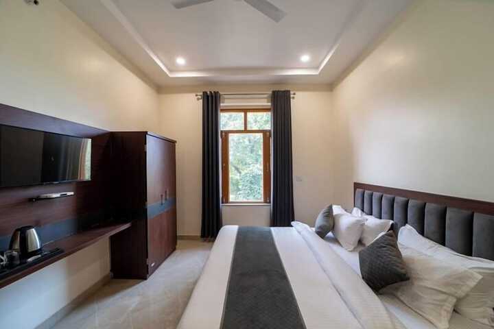 Room 7 of 23