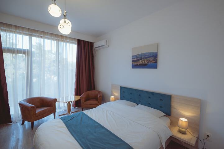 Room 7 of 30