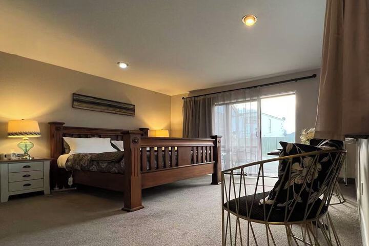 Room 16 of 50