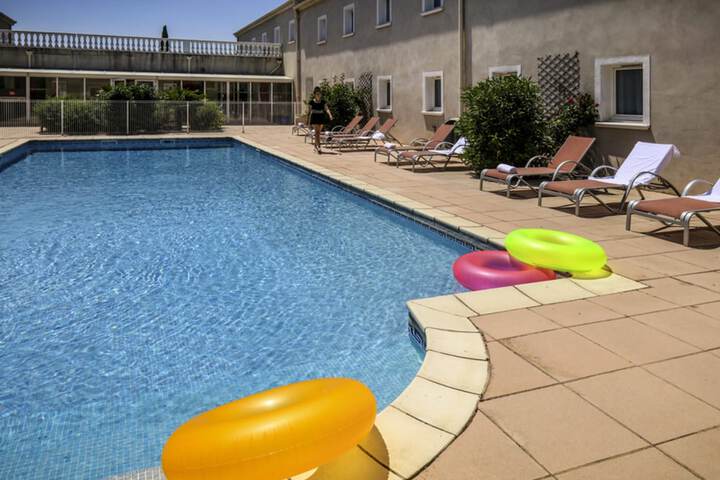 Pool Hotel