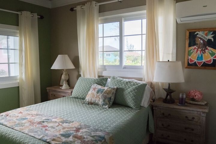 Room 9 of 72