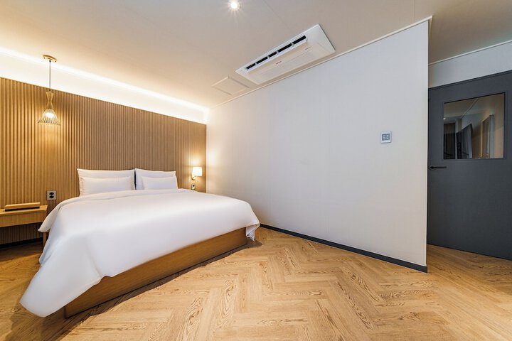 Room 7 of 41