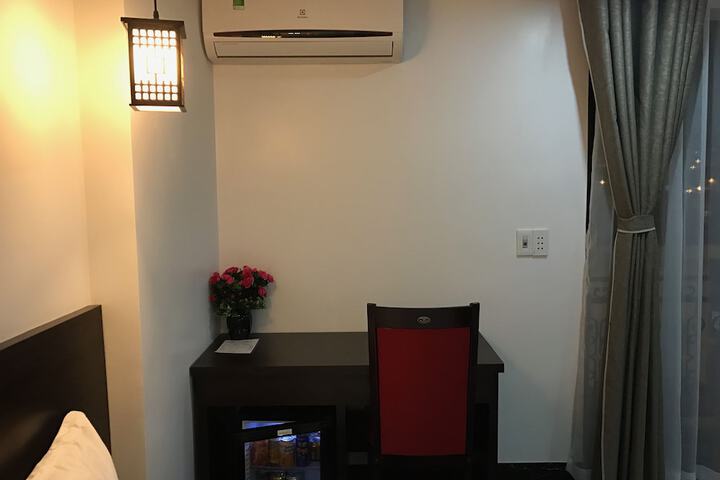 Room 19 of 38