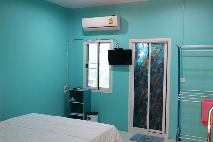 Room 16 of 96