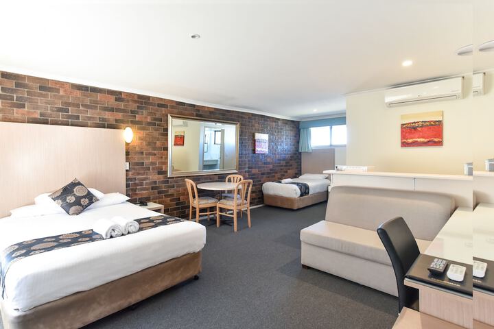 Room 14 of 79