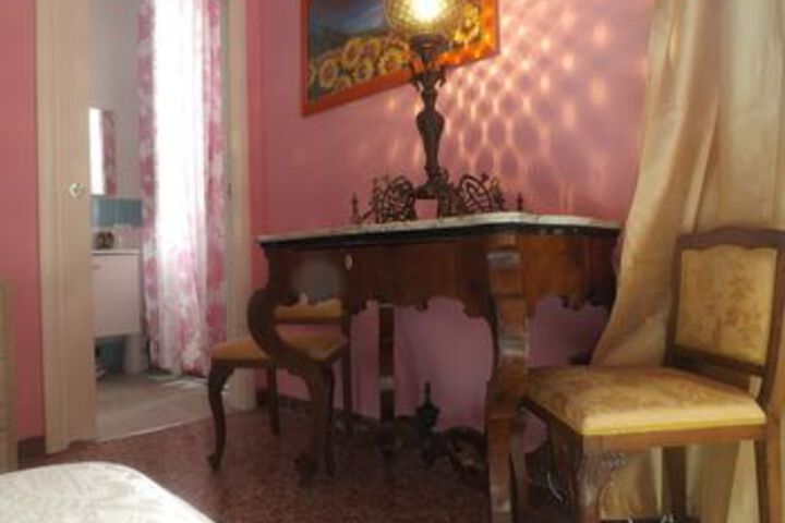 Room 49 of 69