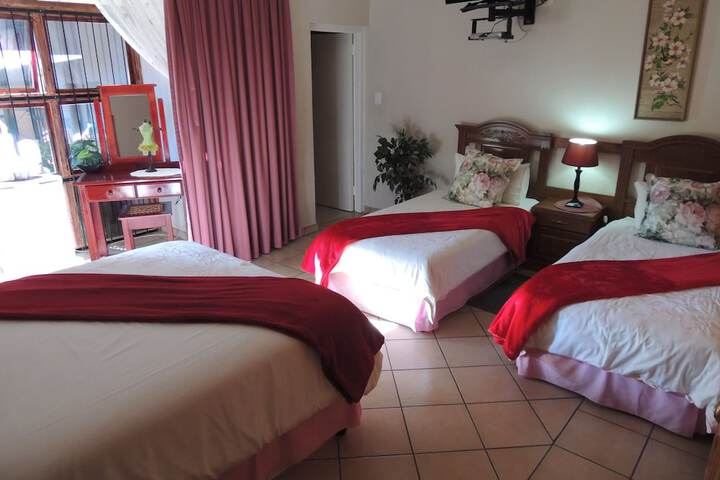 Room 9 of 35