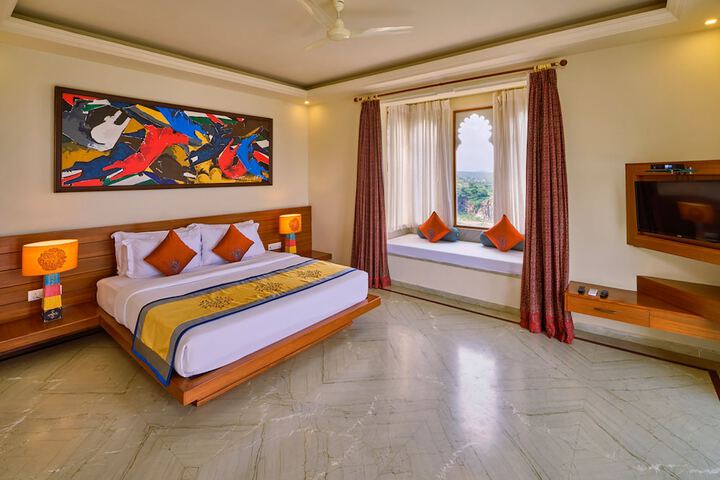 Room 5 of 26