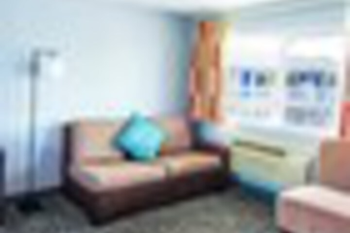 Room 119 of 207