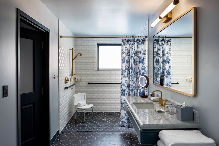 Bathroom shower