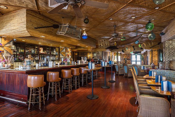 Lounge 189 of 290
