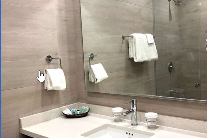 Room 6 of 11