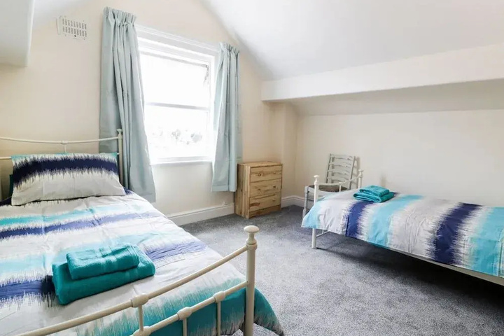 Room 3 of 18