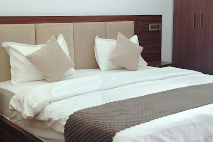 Room 18 of 53