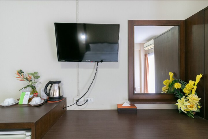 Room 32 of 57