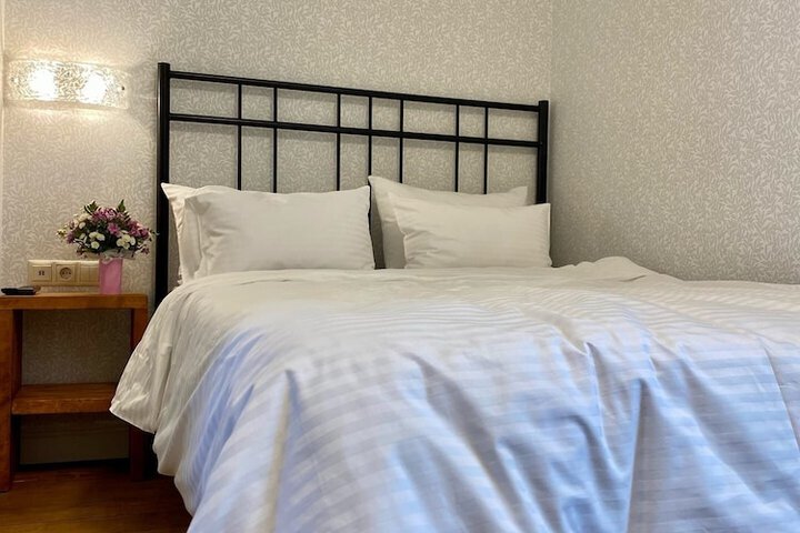 Room 29 of 74
