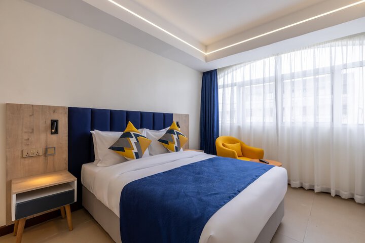 Room 12 of 38
