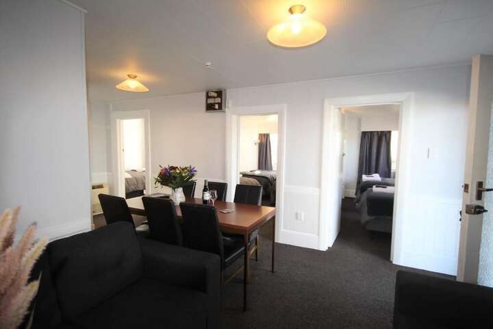 Room 43 of 59