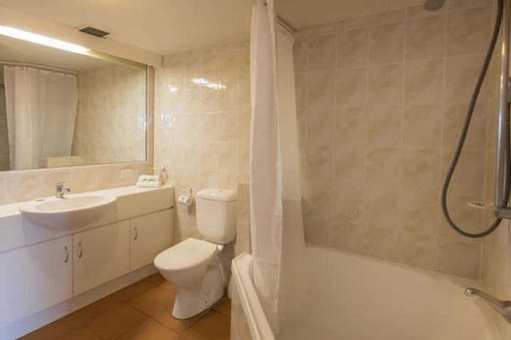 Room 6 of 21