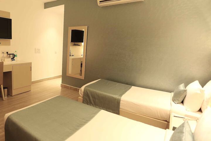 Room 6 of 37