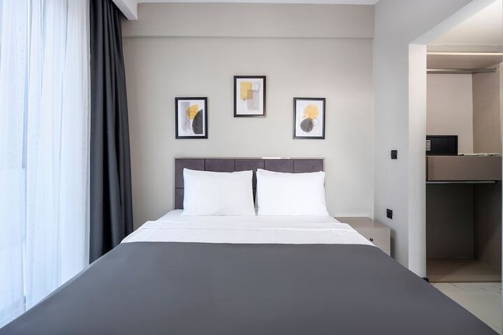 Room 13 of 89