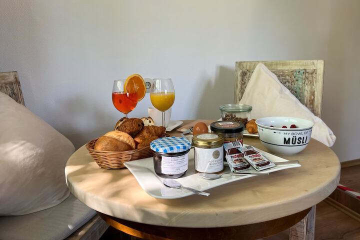 Breakfast/Coffee Service 13 of 16