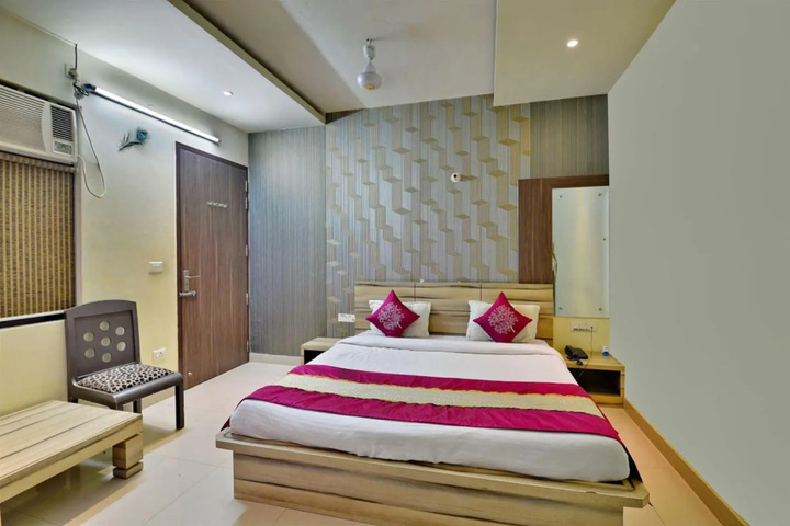 Room 2 of 12