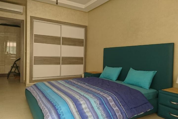 Room 5 of 12
