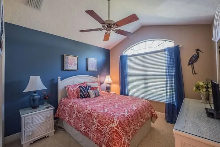 Room 5 of 20
