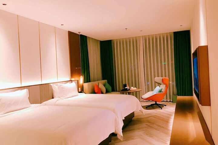 Room 21 of 51