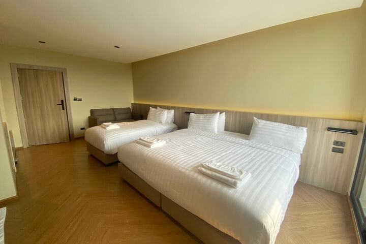 Room 3 of 26