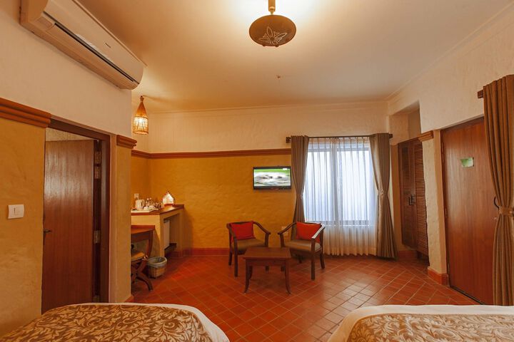 Room 13 of 49