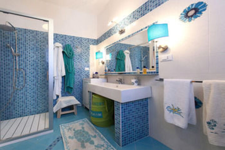 Room 3 of 40
