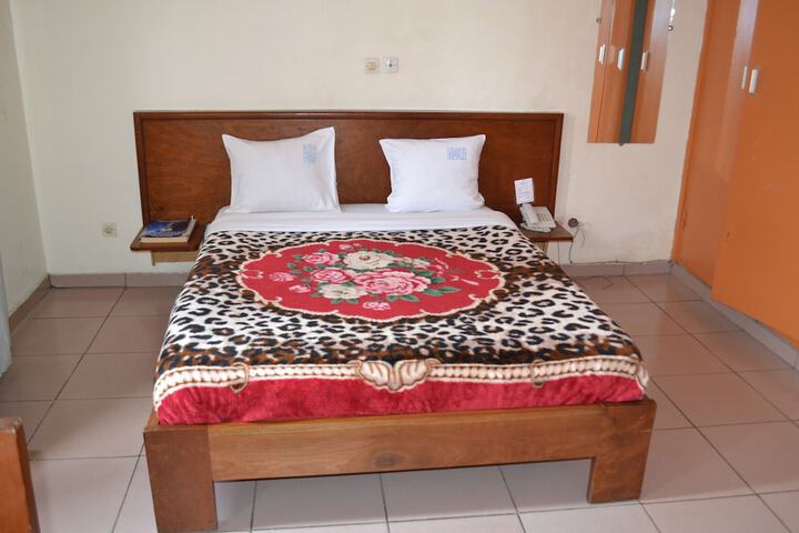 Room 5 of 15
