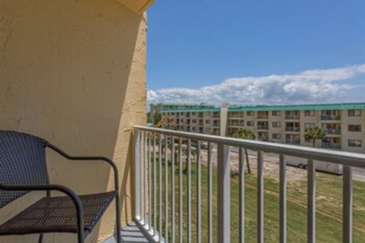 Terrace/Patio 7 of 152