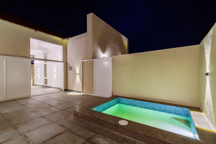 Pool 79 of 156