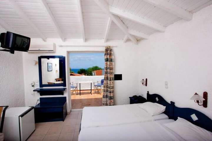Room 15 of 39