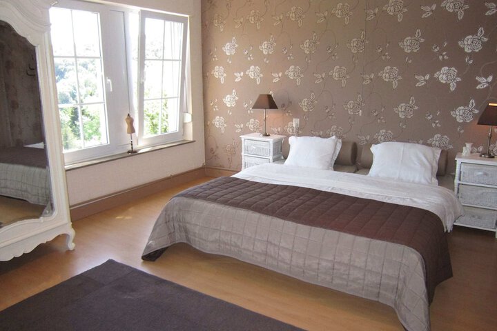 Room 5 of 31