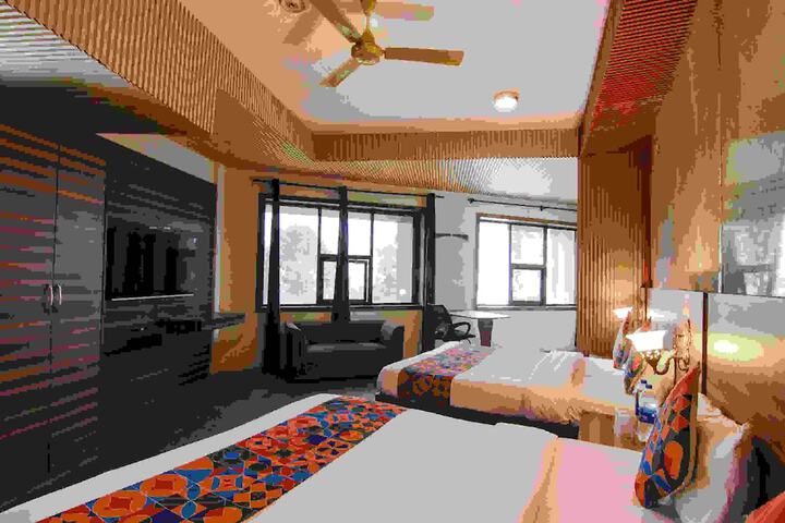 Room 21 of 38