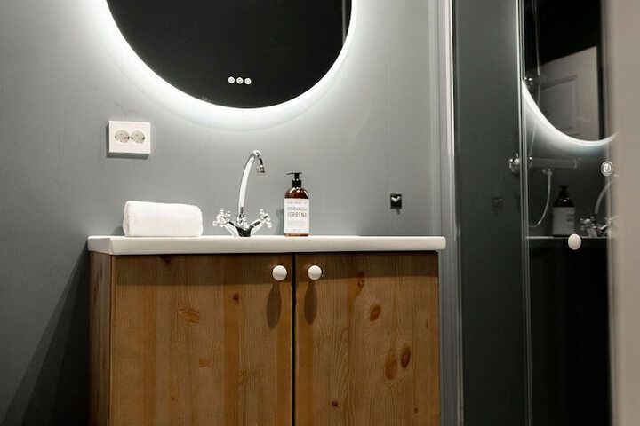 Room 33 of 59