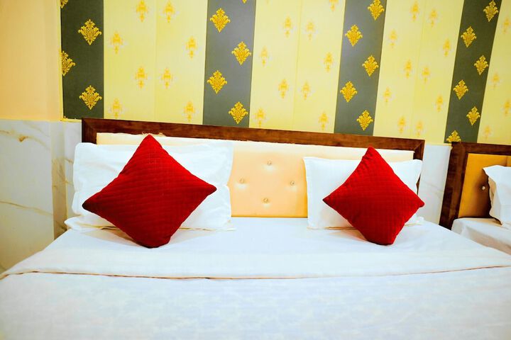 Room 20 of 33