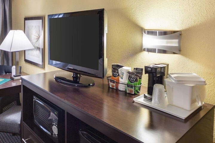 2 Queen Beds Upgrade (5 of 6)