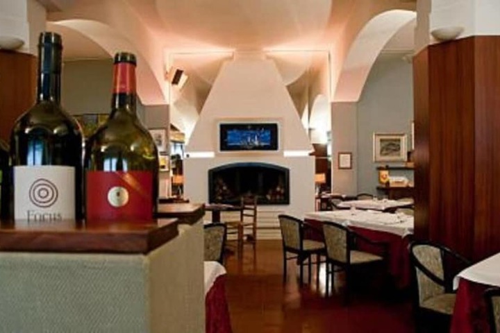 Dining Photos