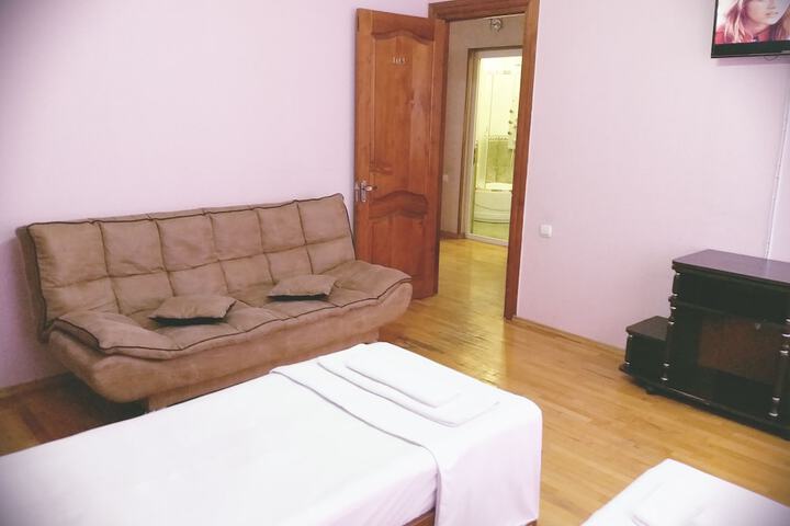 Room 15 of 38