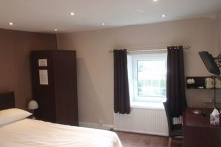 Room 35 of 61