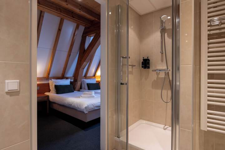 Room 40 of 59