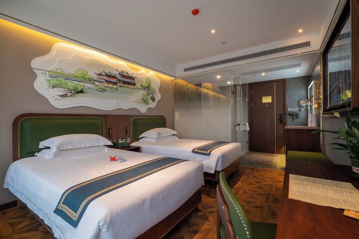 Room 14 of 54